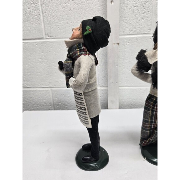 Byers Choice Retired 1988 Woman Caroler DATED/SIGNED Man for free - Picture 12 of 13